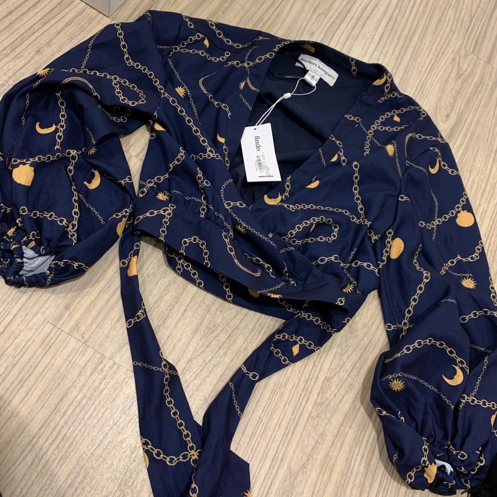 Finders keepers the label top